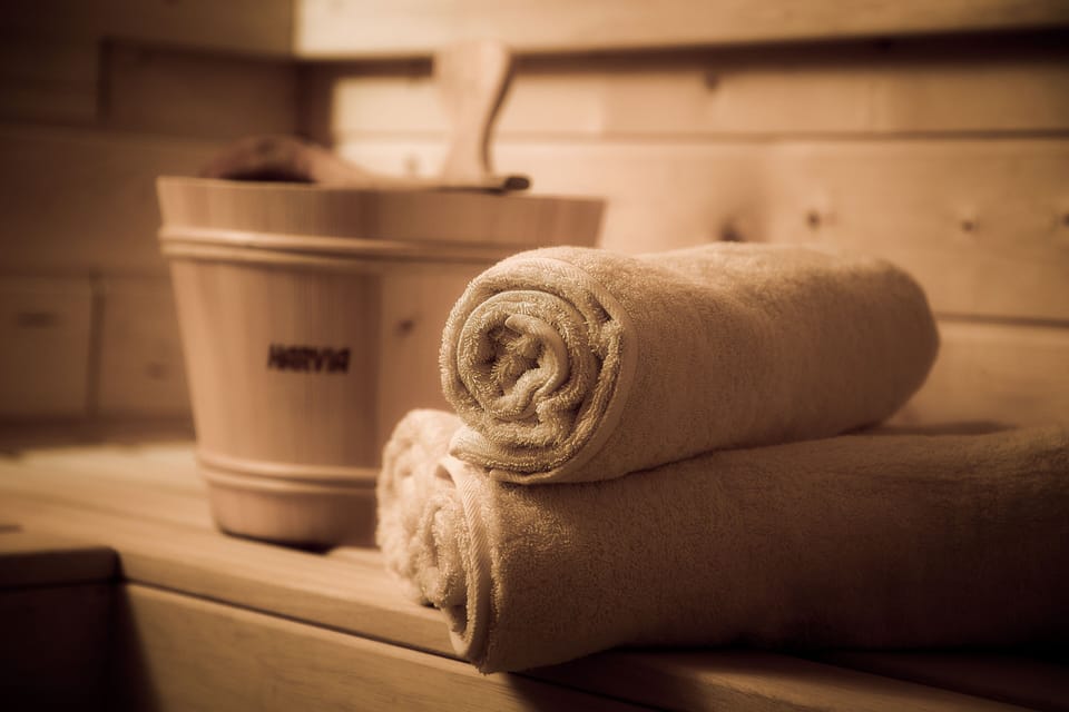 Sauna, steam room, massages