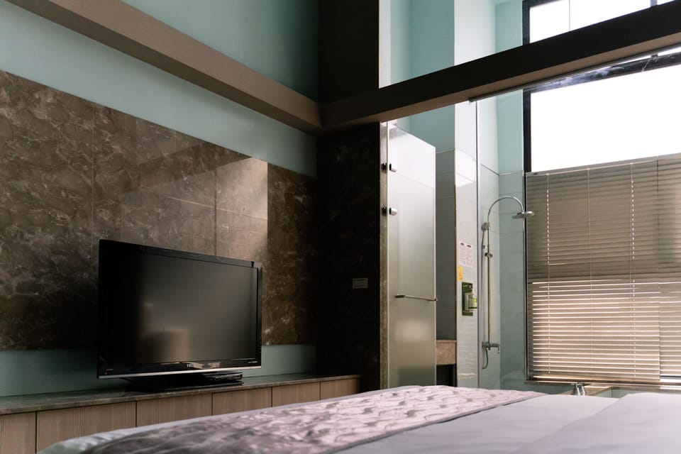 Deluxe Double Room | Desk, soundproofing, free WiFi, bed sheets
