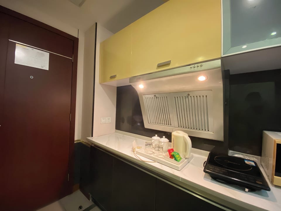 Business Double Room, Non Smoking | Private kitchenette | Electric kettle