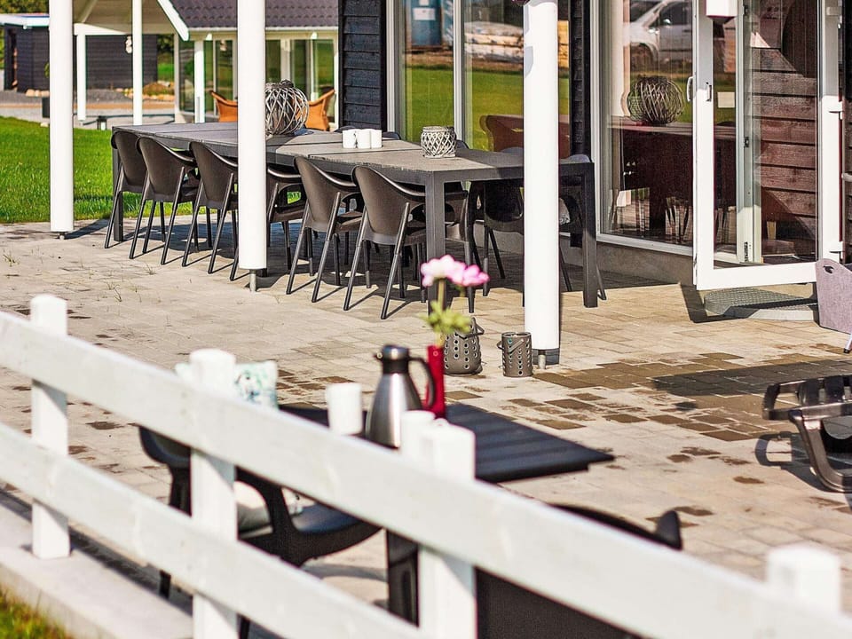 House | Outdoor dining