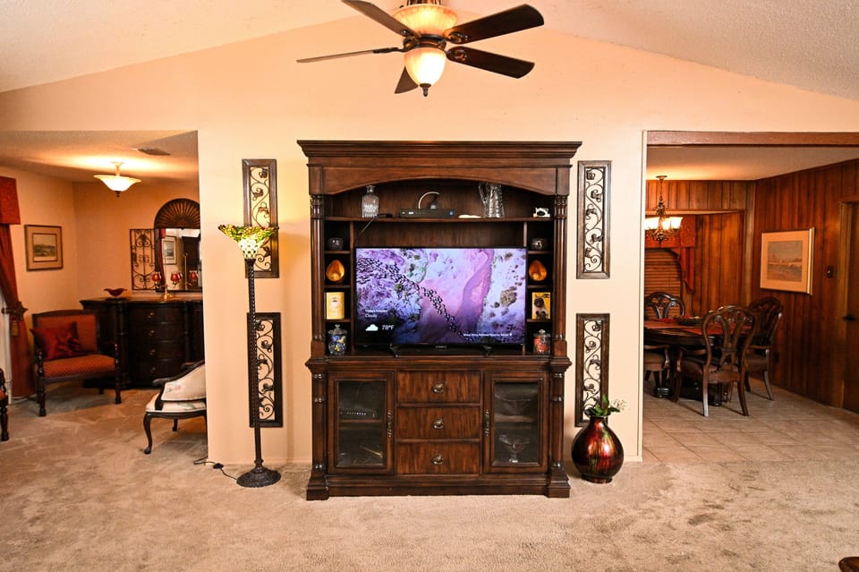 Shared Dormitory, 2 Bedrooms, Smoking, Patio | Living room | TV, books