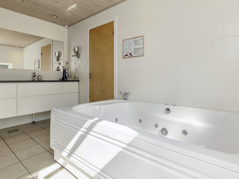 10 Person Holiday Home in Vaeggerlose-by Traum House in Væggerløse