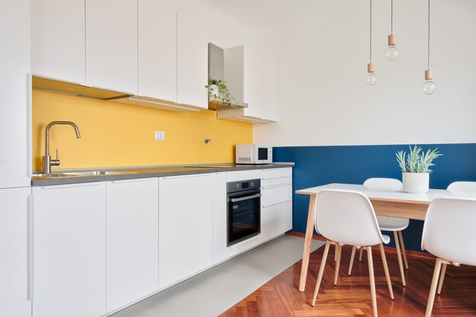 Apartment, 1 Bedroom | Private kitchen | Full-size fridge, microwave, oven, stovetop