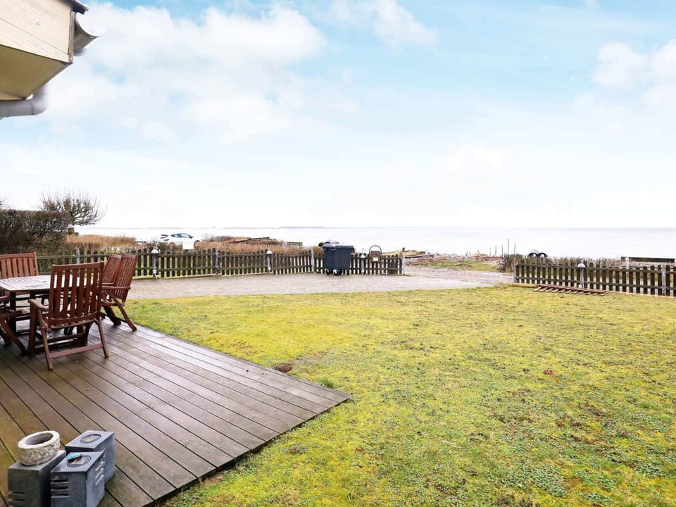 House | Water view