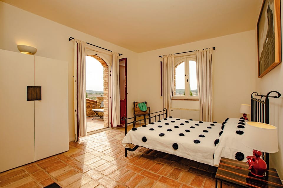 Junior Suite, 1 Bedroom, Hill View, Tower | Free WiFi, bed sheets