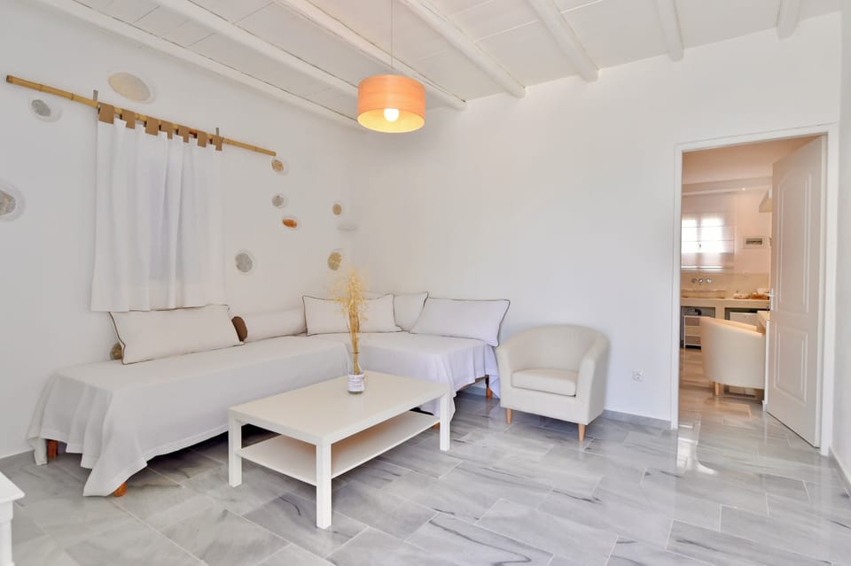 House, Connecting Rooms, Annex Building | Egyptian cotton sheets, premium bedding, down comforters, in-room safe