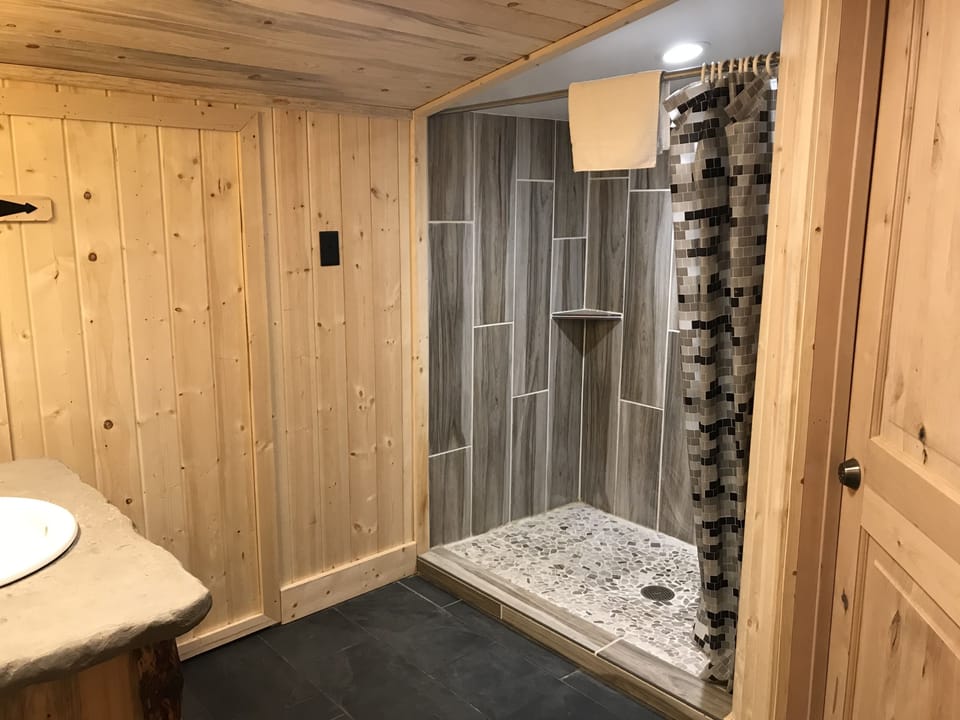 Free toiletries, towels