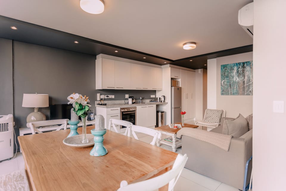 Comfort Apartment, 1 Bedroom | Living area | 32-inch flat-screen TV with digital channels, Smart TV, Netflix