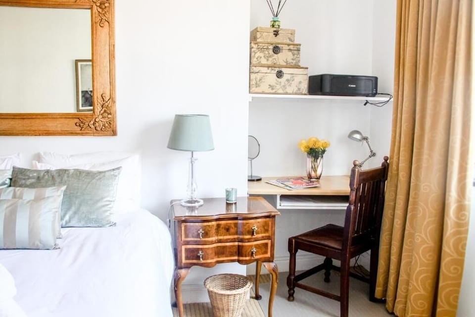 Apartment, 2 Bedrooms | 2 bedrooms, in-room safe, desk, soundproofing