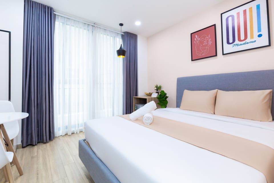 Front View Balcony Spacious Room | Minibar, desk, free WiFi