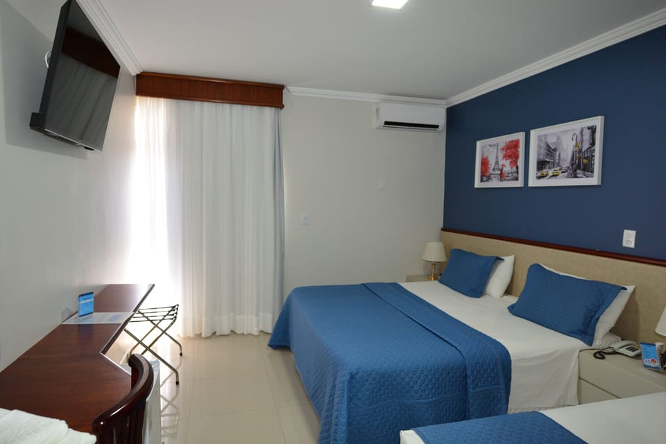 Minibar, in-room safe, desk, free WiFi