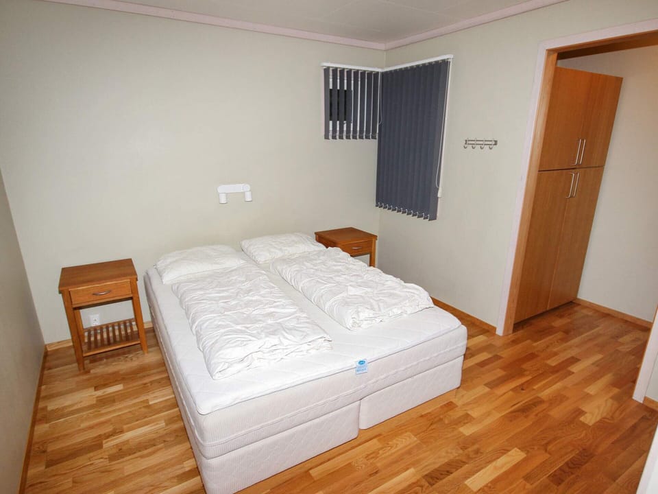 House | 5 bedrooms, individually furnished