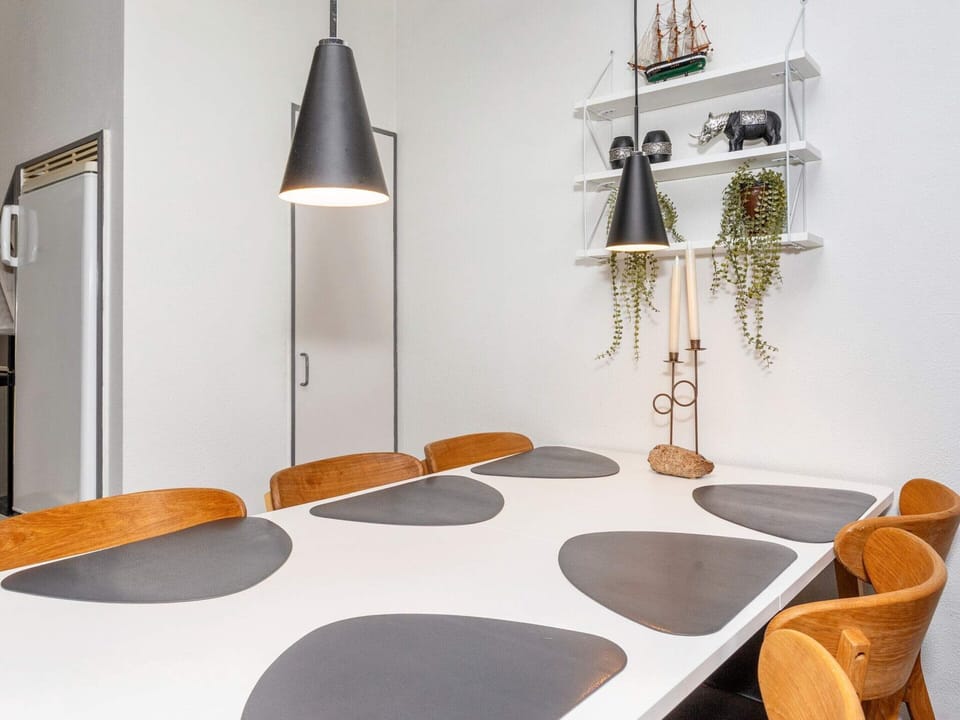 Apartment | Dining