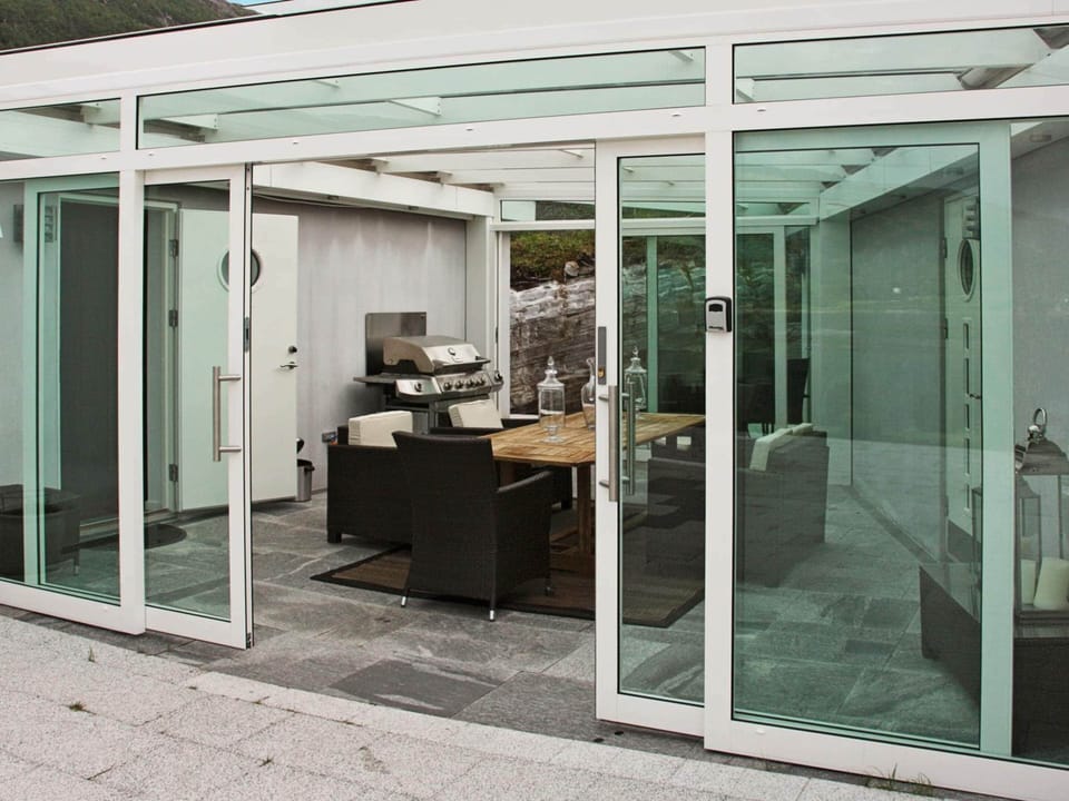 House | Outdoor dining