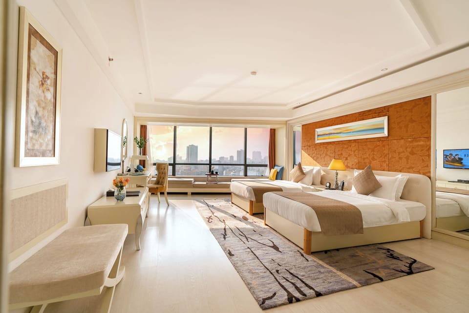 Junior Suite Twin River Front | Premium bedding, minibar, in-room safe, desk