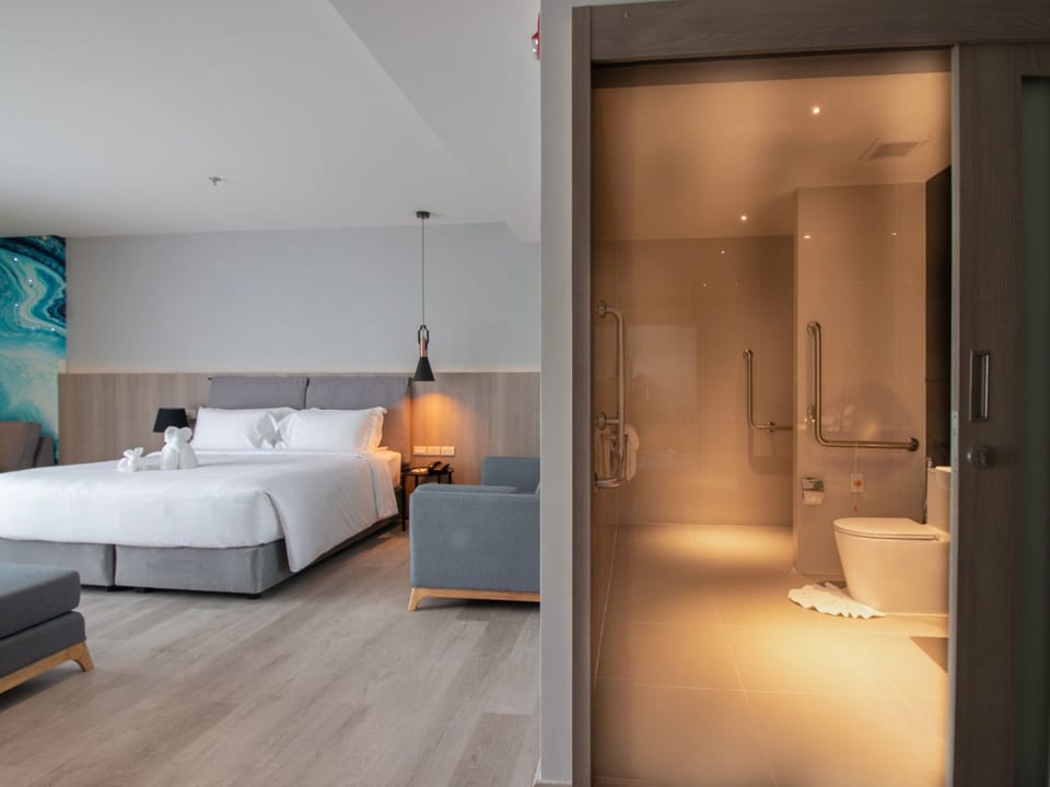 Premier Room | In-room safe, desk, laptop workspace, free WiFi