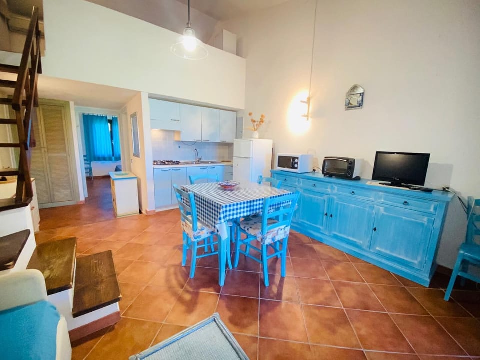 Apartment, 2 Bedrooms | Private kitchen | Full-size fridge, microwave, oven, stovetop