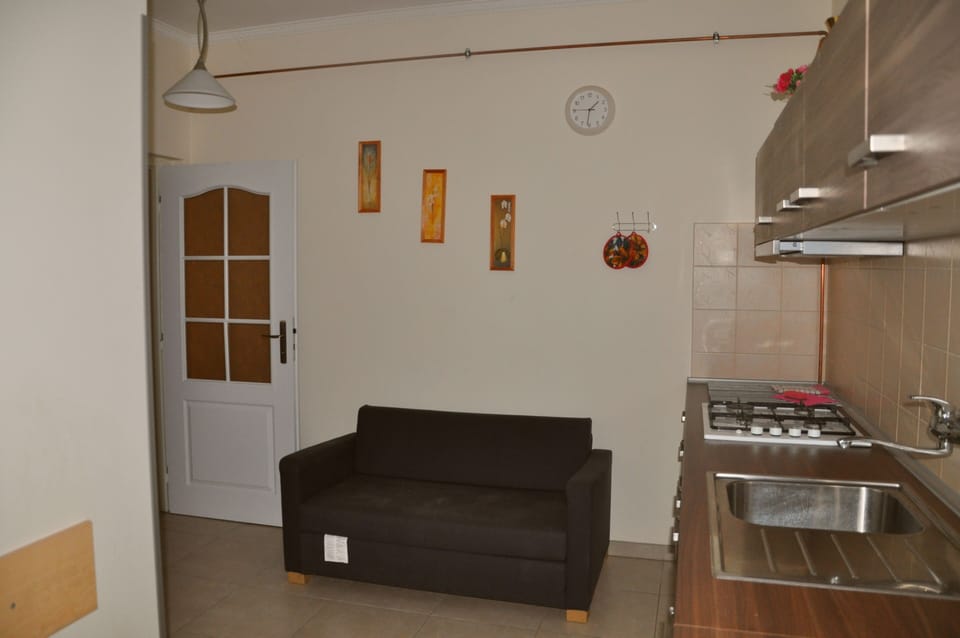 Apartment | Private kitchen | Full-size fridge, microwave, oven, stovetop