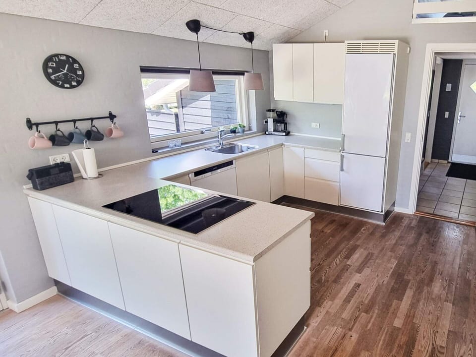 House | Private kitchen | Highchair