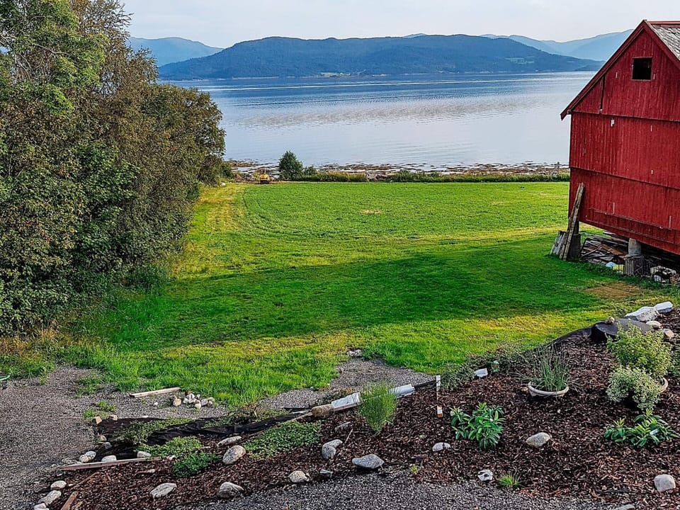 House | Lake view