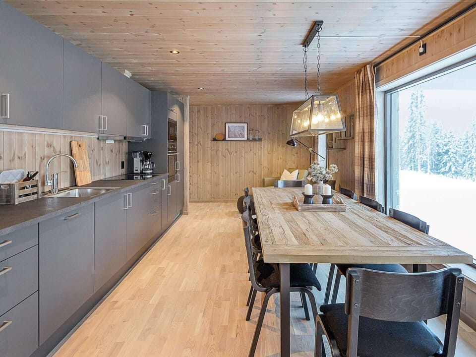 House | Dining
