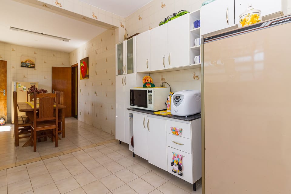 Comfort House | Private kitchen | Fridge, microwave, coffee/tea maker, electric kettle