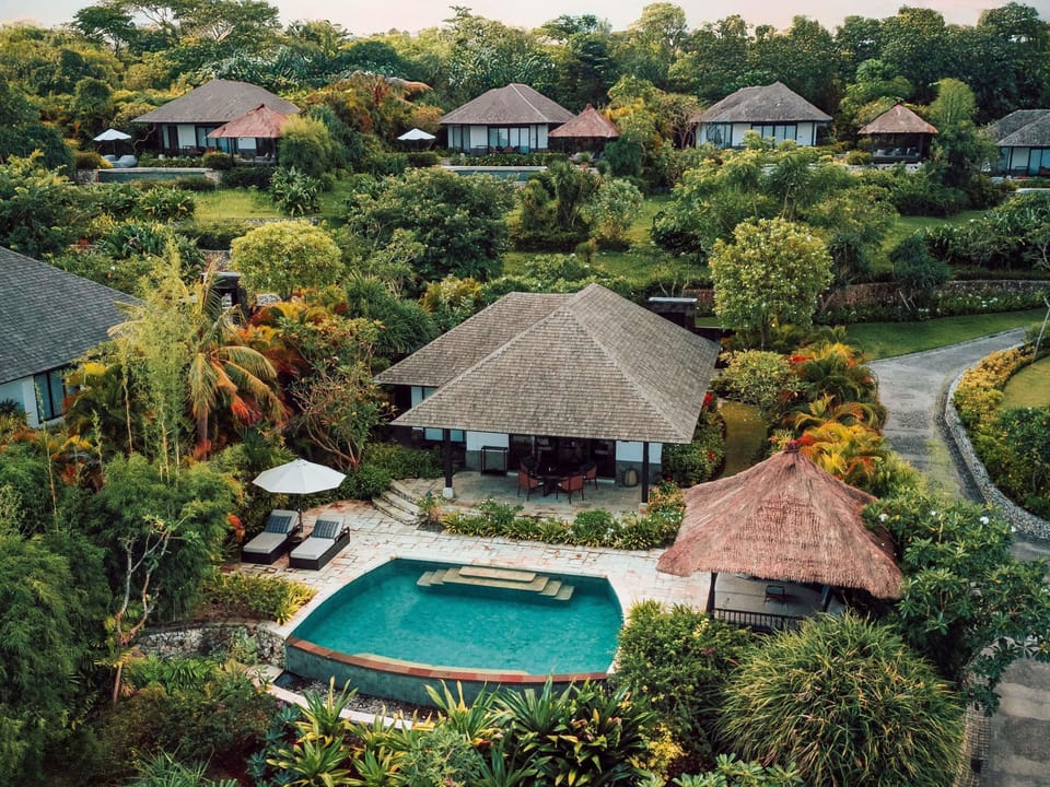 Ocean One Bedroom Pool Villa | Premium bedding, minibar (free items), in-room safe, desk