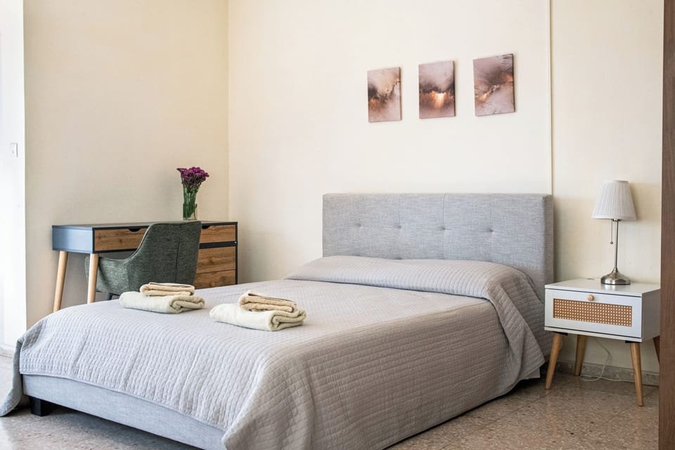 Room, Smoking, Balcony | 1 bedroom