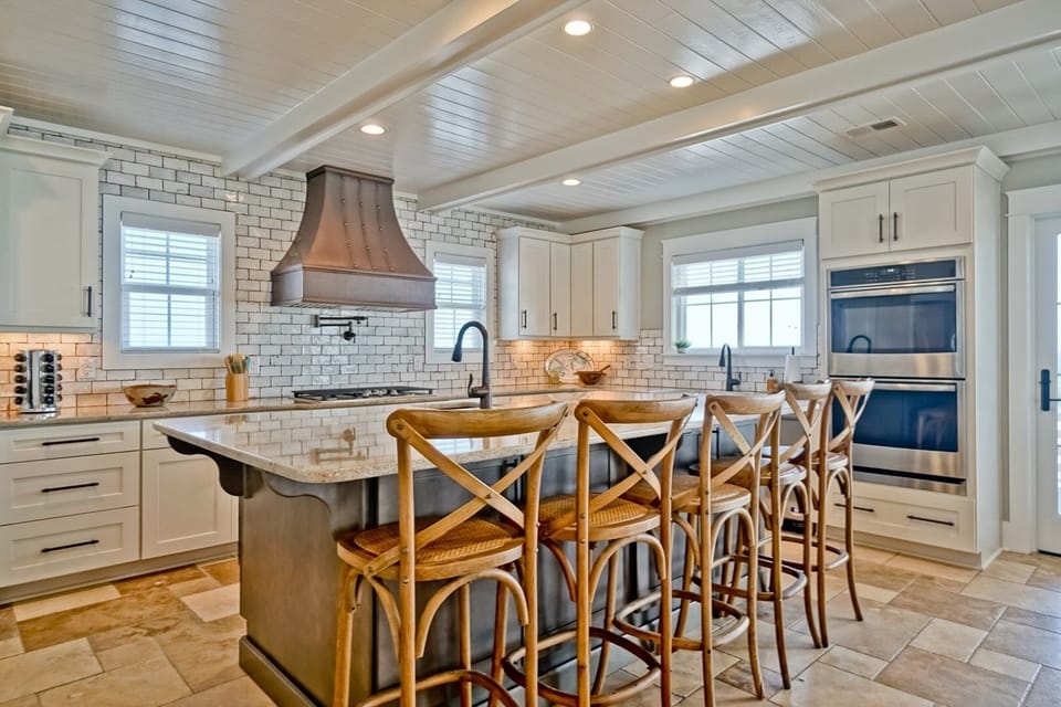 House, 6 Bedrooms | Private kitchen | Fridge, oven, coffee/tea maker, toaster