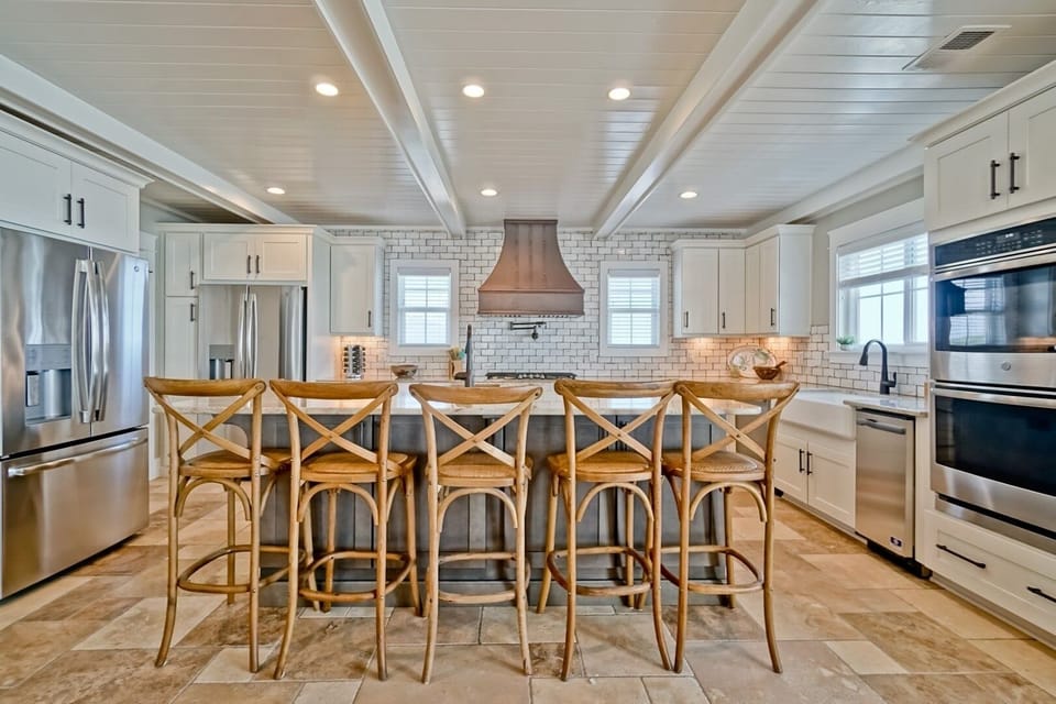 House, 6 Bedrooms | Private kitchen | Coffee/tea maker, fridge, oven, toaster