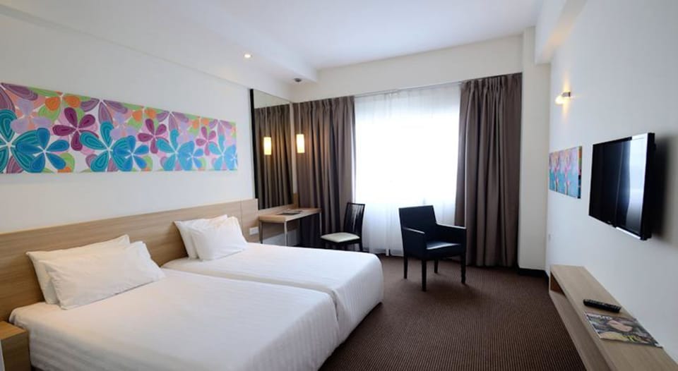 Deluxe Room, 2 Twin Beds | Minibar, desk, iron/ironing board, free WiFi