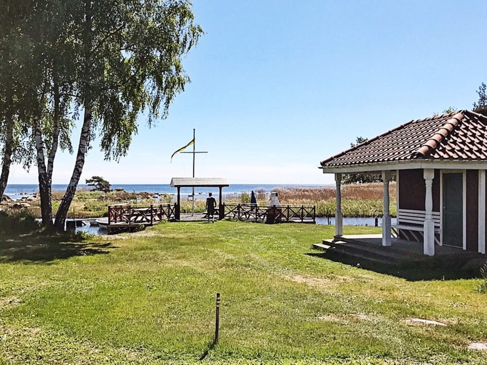 House | Water view