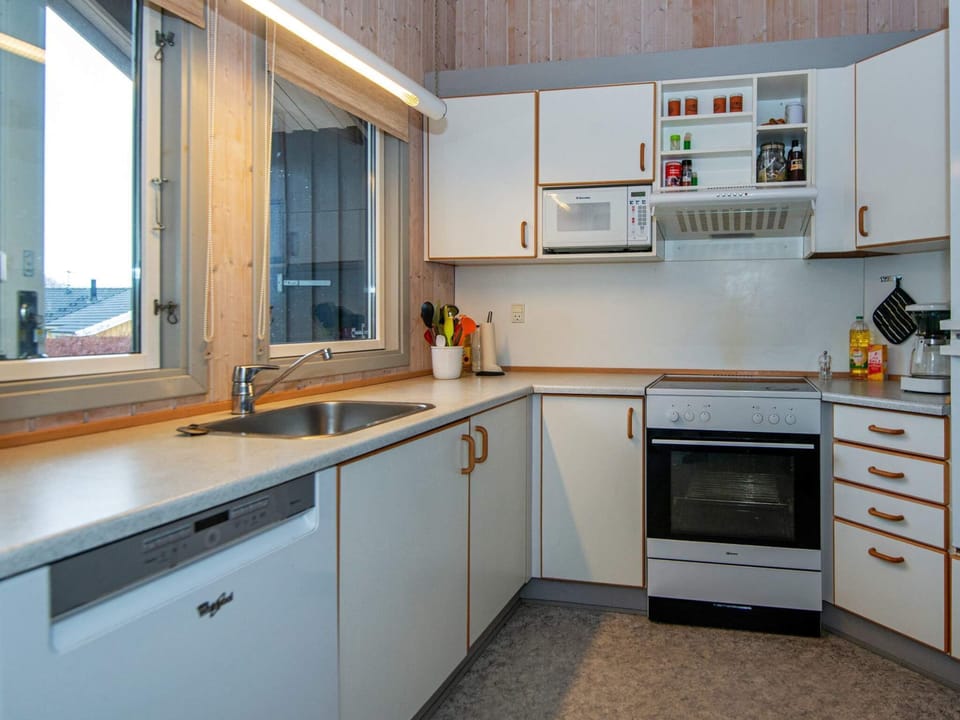 House | Private kitchen | Highchair