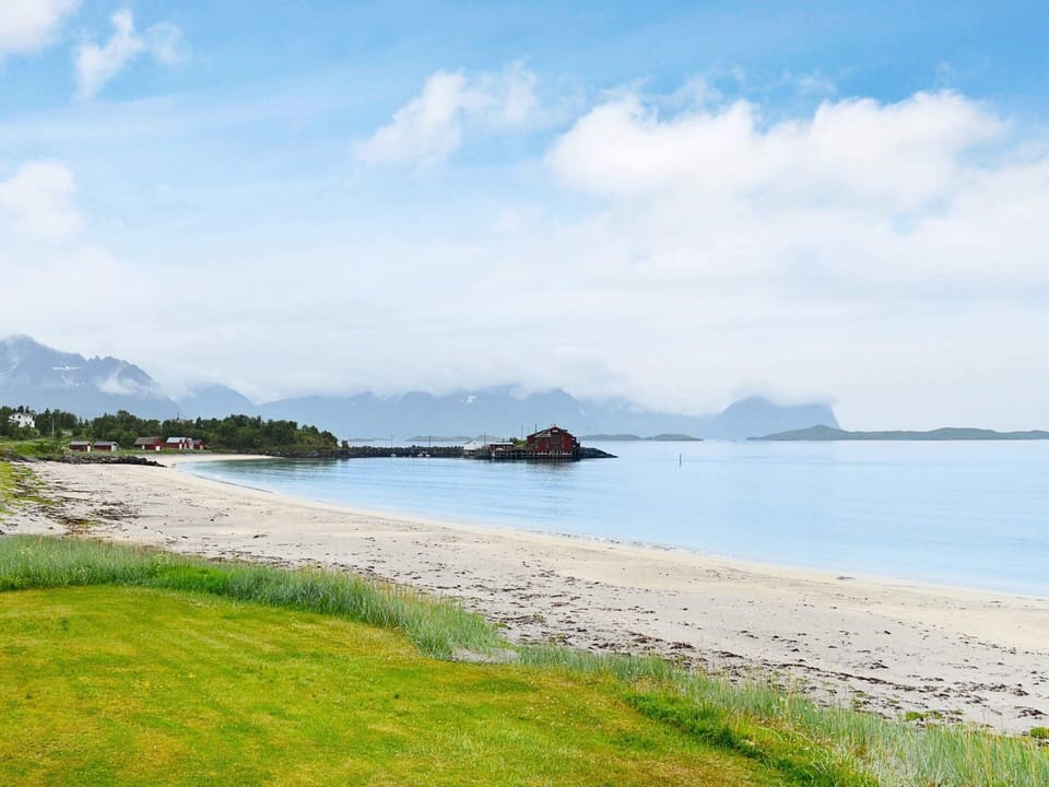 House | Beach | Beach nearby, fishing