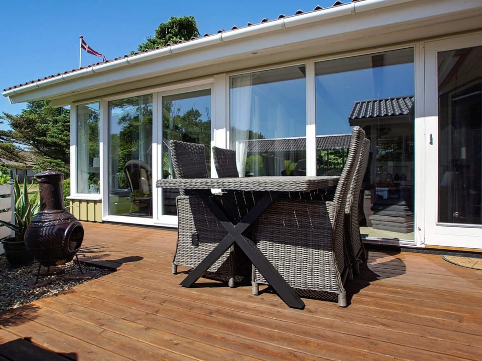 House | Outdoor dining