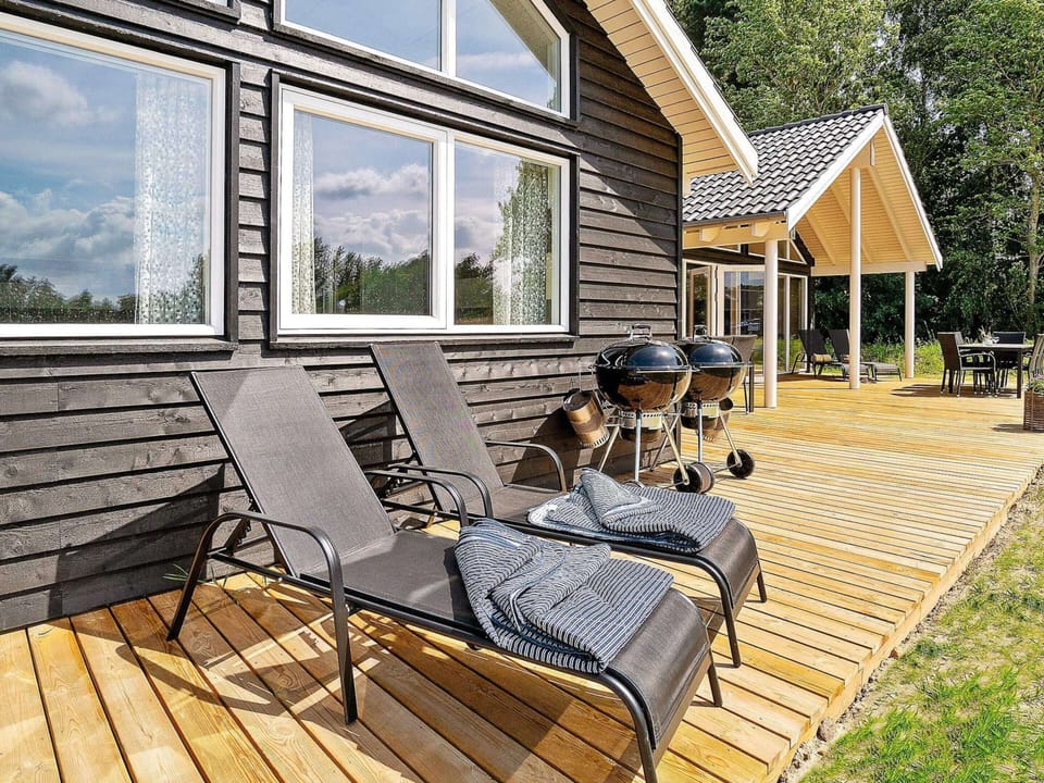 House | Outdoor dining