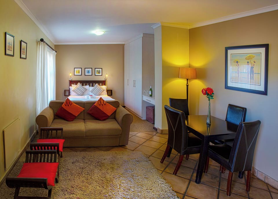 Room, 1 Bedroom, Smoking | 1 bedroom, WiFi