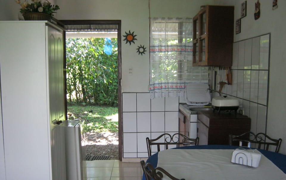 Loft, 2 Bedrooms, Smoking, Patio | Private kitchen | Stovetop, coffee/tea maker