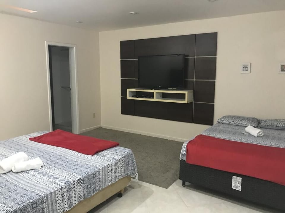 Economy Room | Minibar, free WiFi