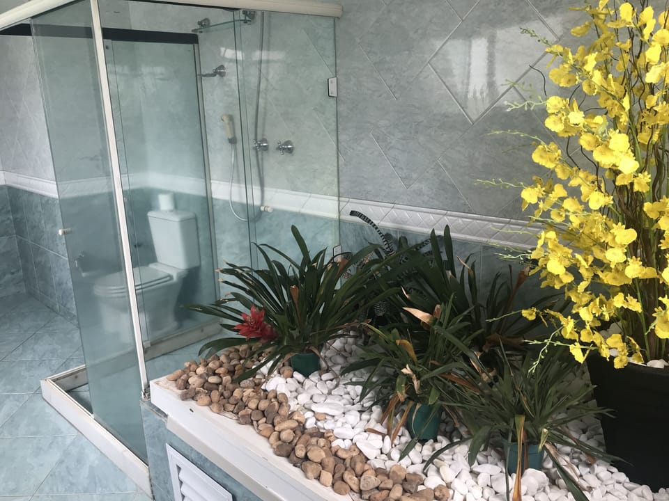 Family Room | Minibar, free WiFi