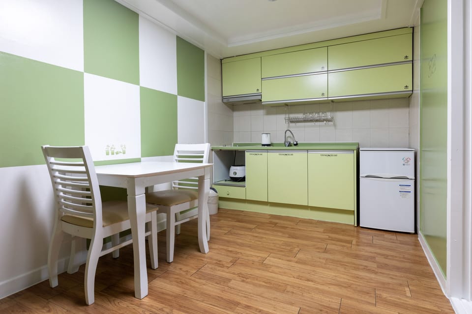 Private kitchenette