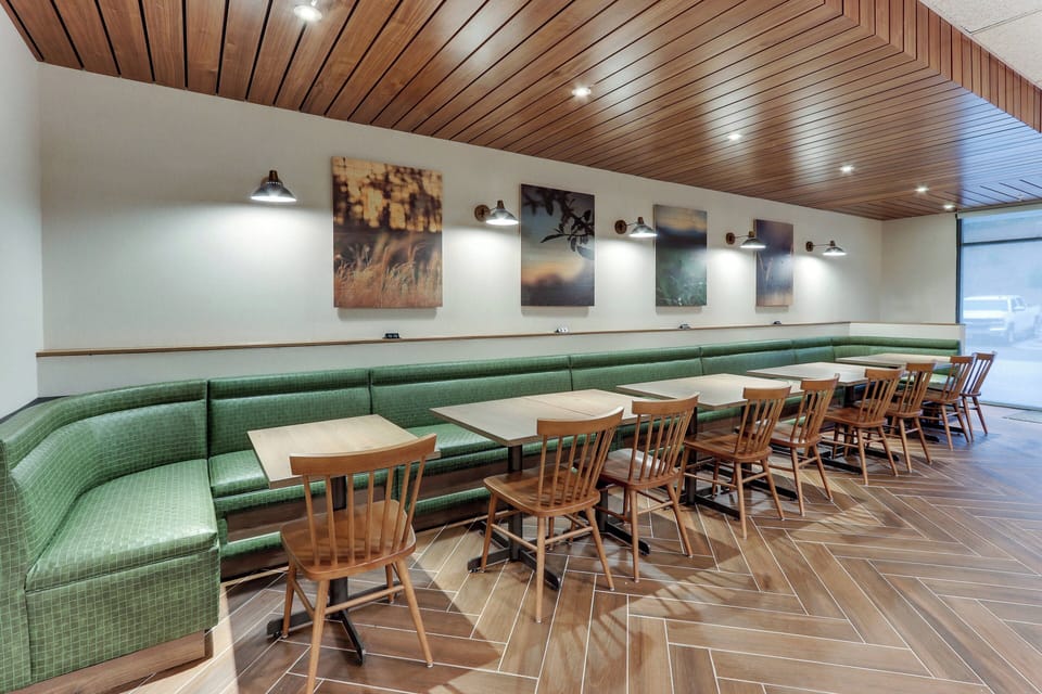 Free daily continental breakfast