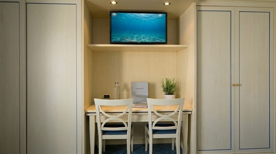 In-room safe, desk, soundproofing, cribs (free)