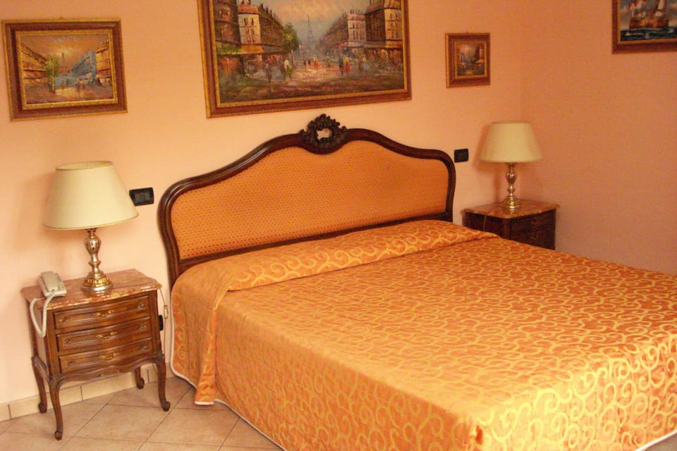 Minibar (some free items), in-room safe, desk, blackout drapes