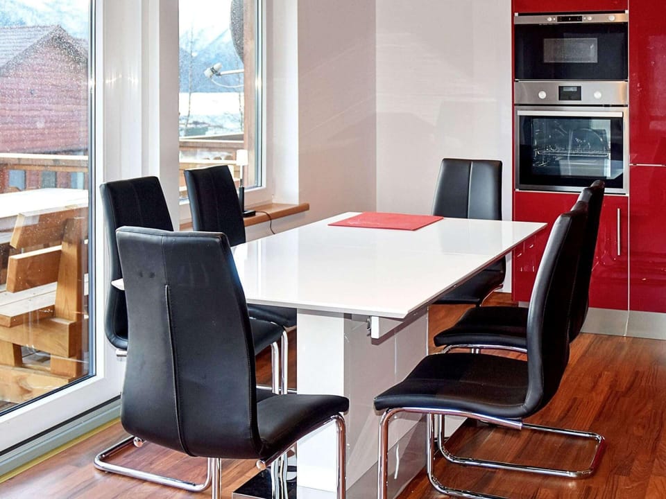 Apartment | Dining
