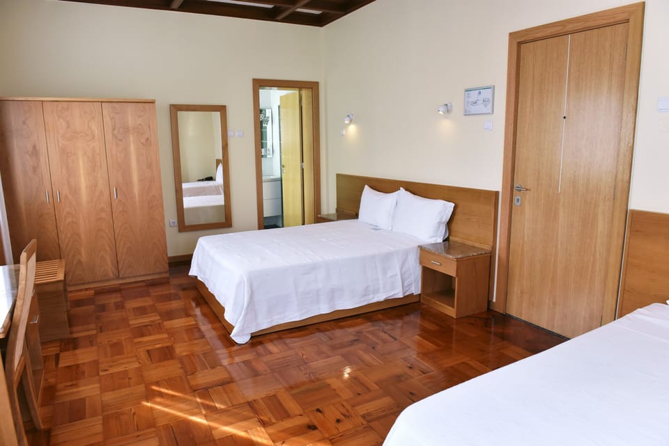 Basic Triple Room | Minibar, in-room safe, soundproofing, free WiFi