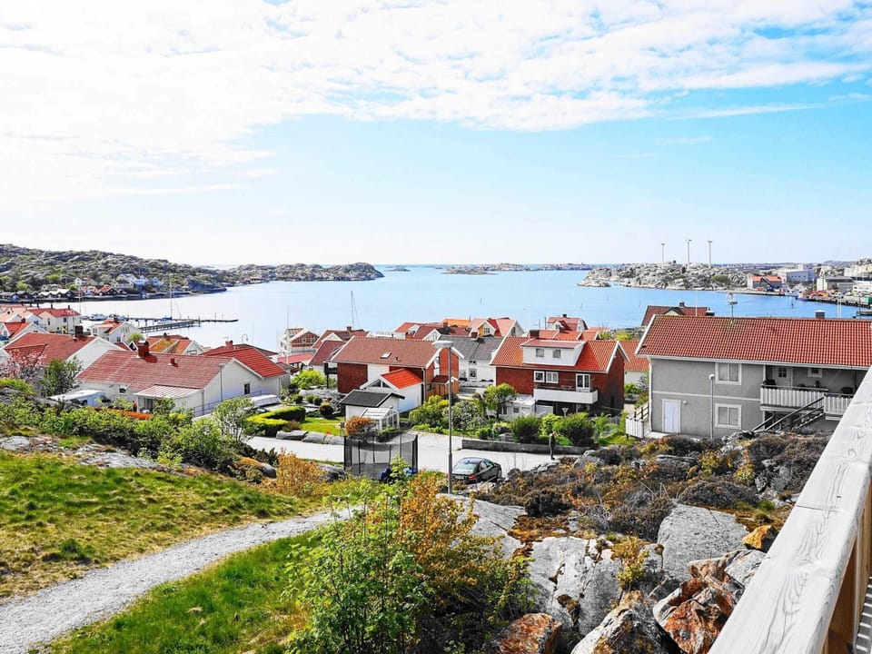 House | Water view