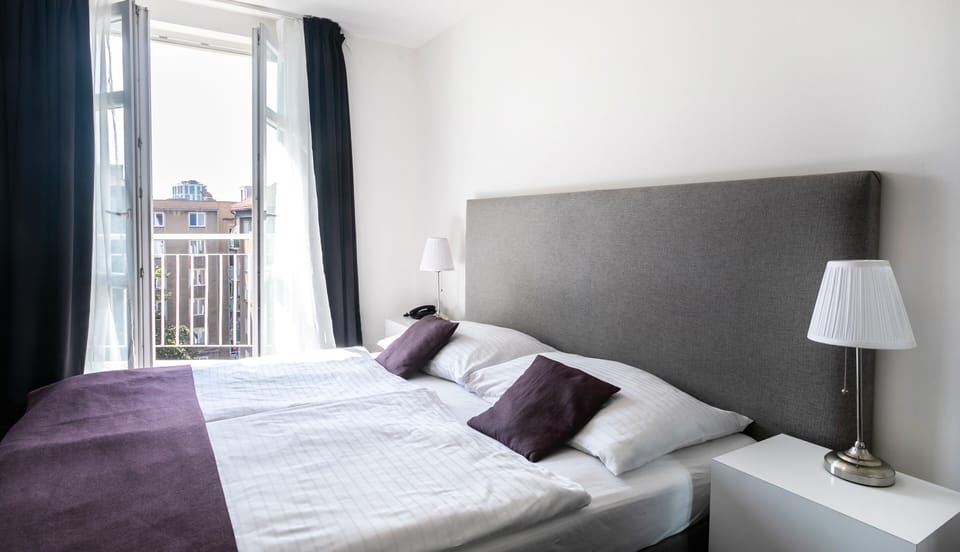 Double / Twin room | In-room safe, desk, blackout drapes, free WiFi