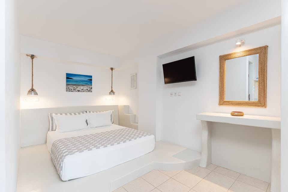 Double Apartment,Kitchenette | In-room safe, desk, free WiFi, bed sheets