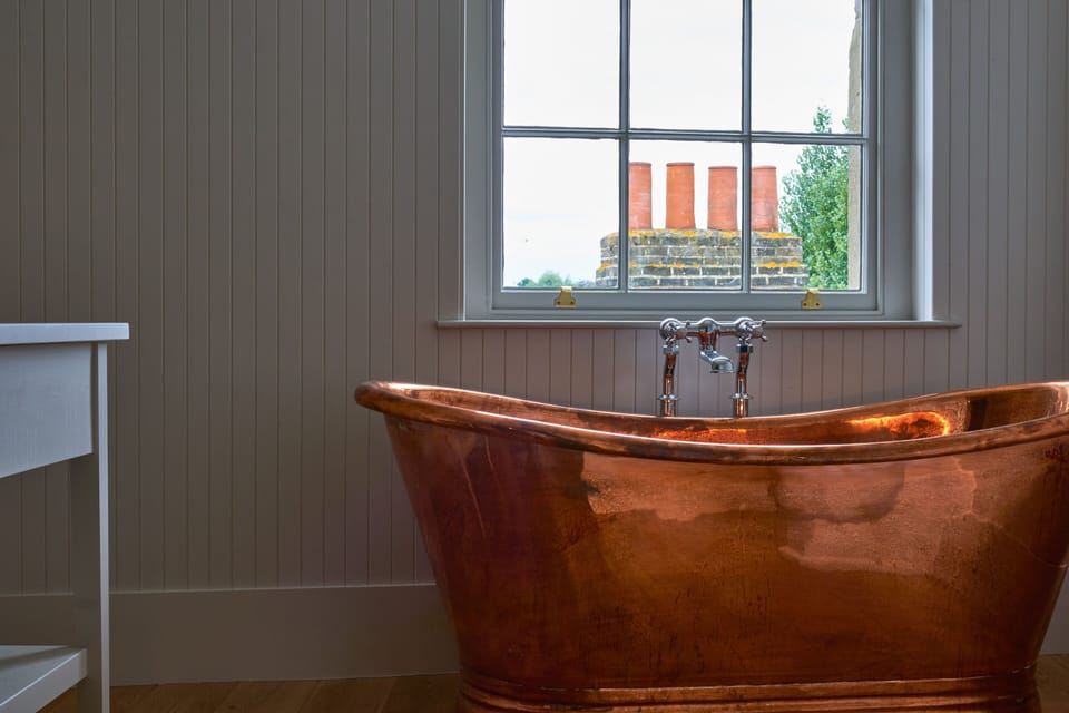 King Henry Suite | Bathroom | Separate tub and shower, deep soaking tub, rainfall showerhead